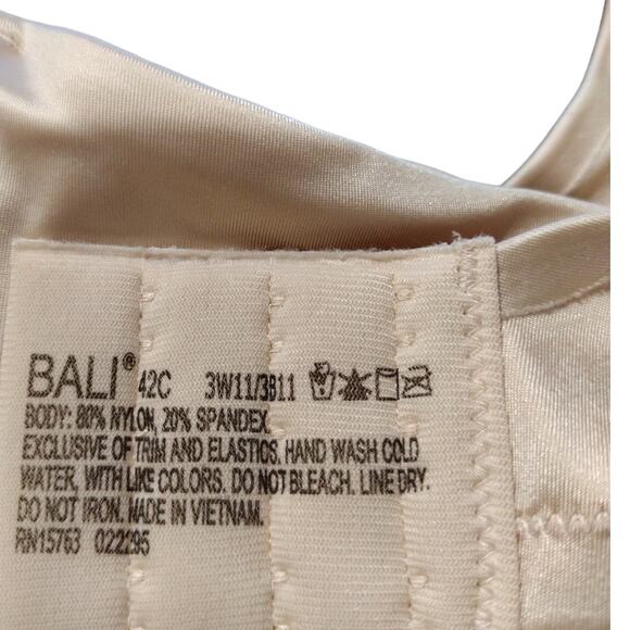NWT Bali T-Shirt Underwire Bra Nude Smooth U Concealing Size 42C - Picture 5 of 5